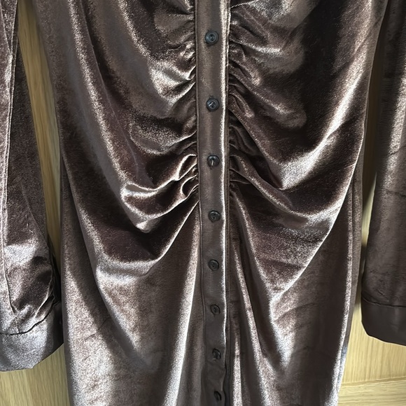 NWT Adele B Ruched Velvet Chocolate Brown Dress Size M - Picture 3 of 7
